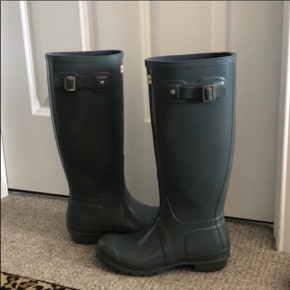 dark grey hunter boots - Picture 2 of 3